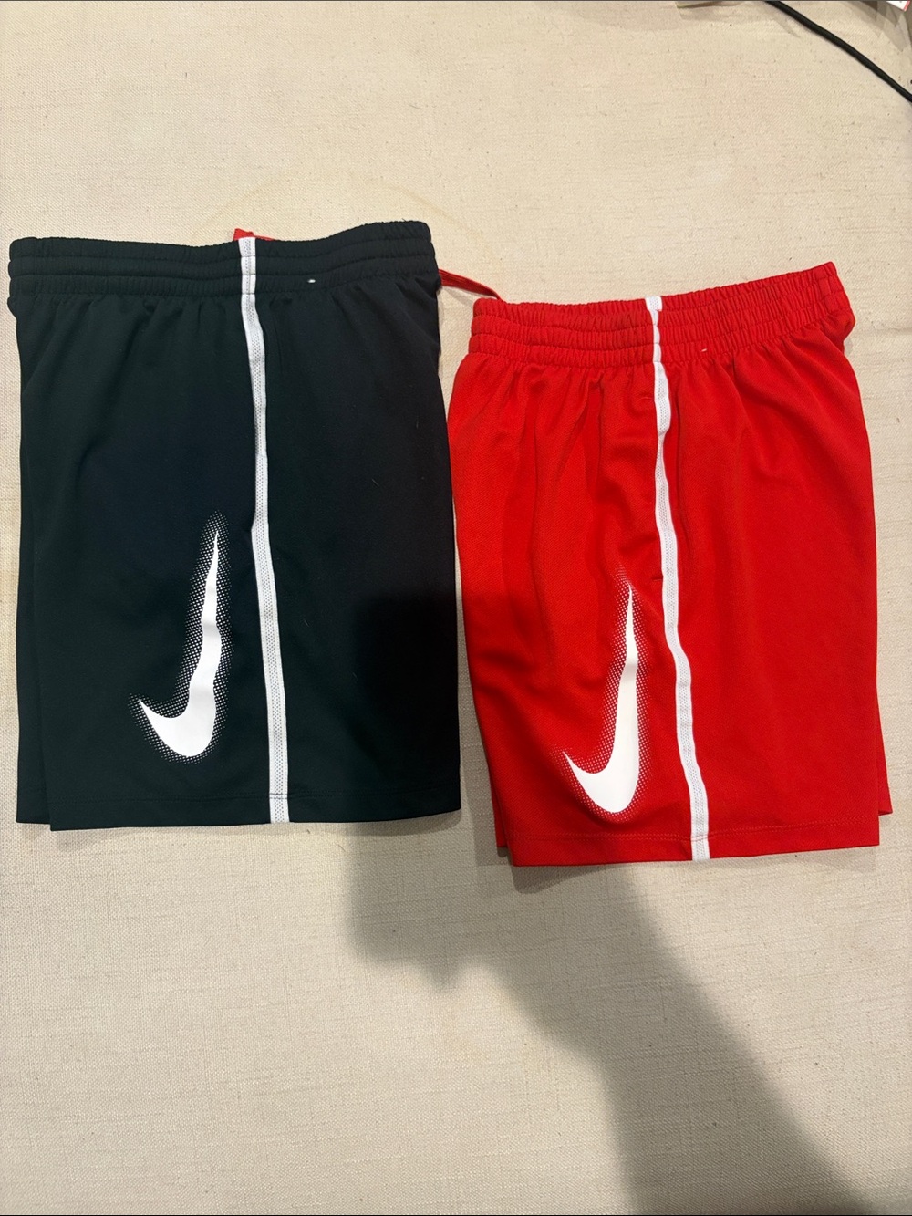 nike dri fit boys shorts set of 2 sz large black and red
